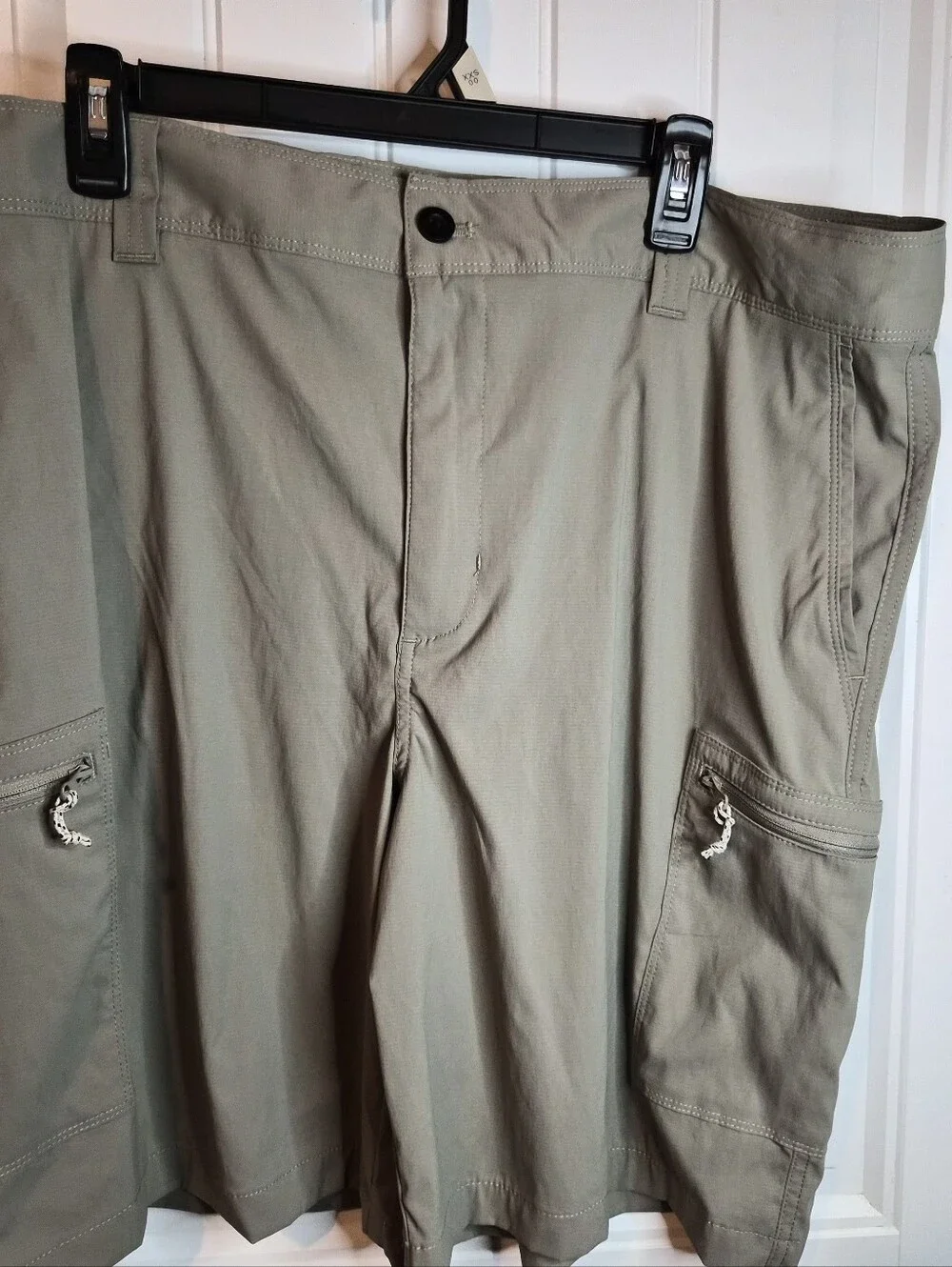 40W Magellan Outdoor mens Performance Cargo Shorts Casual Fishing Vacation Trave